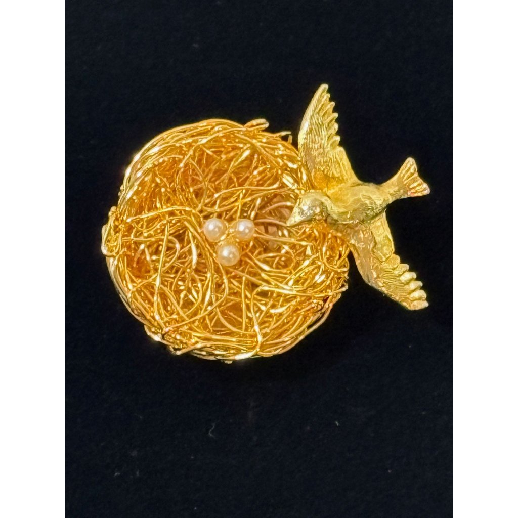 Vintage Jeanne Bird & Nest Brooch With Faux Pearls Gold Tone, 1.5